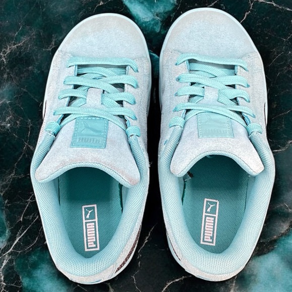 Puma Suede Classic Kids Teal Aqua Glitter Stripe Style 387846-01
Size: US 2.5C - Picture 5 of 12
